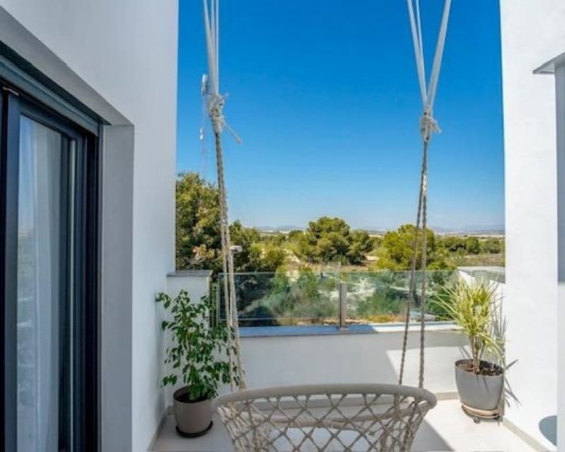 3 soverom Hus til salgs i Villamartin med svømmebasseng - € 325 000 (Ref: 9895499)