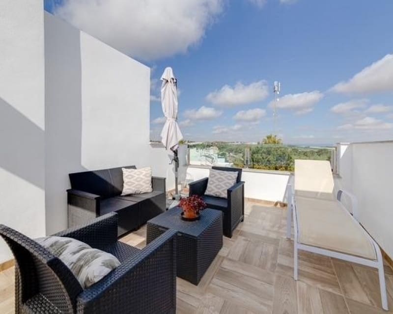 3 soverom Hus til salgs i Villamartin med svømmebasseng - € 325 000 (Ref: 9895499)