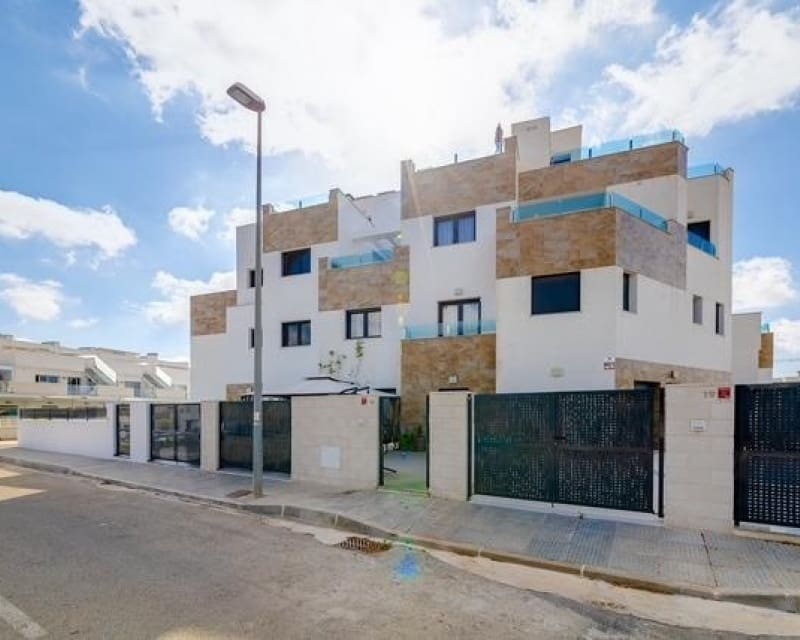 3 soverom Hus til salgs i Villamartin med svømmebasseng - € 325 000 (Ref: 9895499)