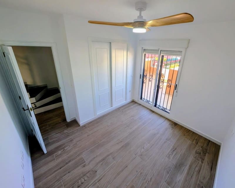 3 Zimmer Villa zu verkaufen in Los Altos mit Pool - 259.000 € (Ref: 9895507)