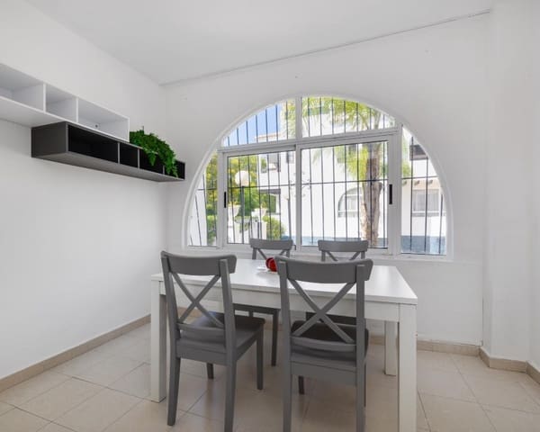 Apartamento de 2 habitaciones en Playa de los Náufragos, Torrevieja en venta con piscina - 139.500 € (Ref: 9895511)