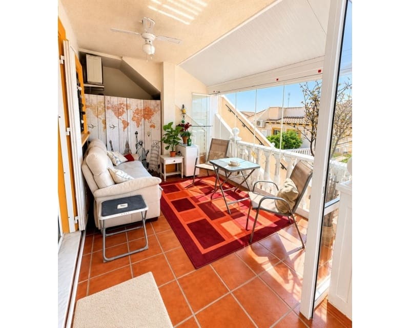 2 makuuhuone Huoneisto myytävänä paikassa Cabo Roig mukana uima-altaan - 164 995 € (Ref: 9895512)