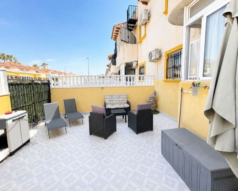 2 makuuhuone Huoneisto myytävänä paikassa Cabo Roig mukana uima-altaan - 164 995 € (Ref: 9895512)
