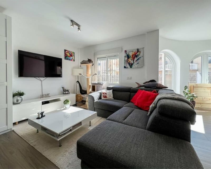 2 slaapkamer Huis te koop in Villamartin met zwembad - € 279.900 (Ref: 9895513)