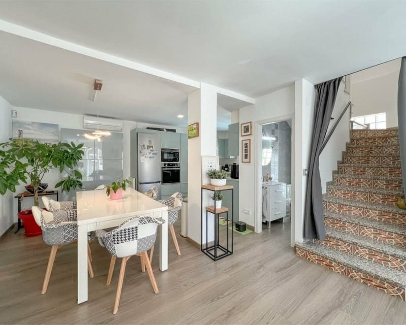 2 slaapkamer Huis te koop in Villamartin met zwembad - € 279.900 (Ref: 9895513)