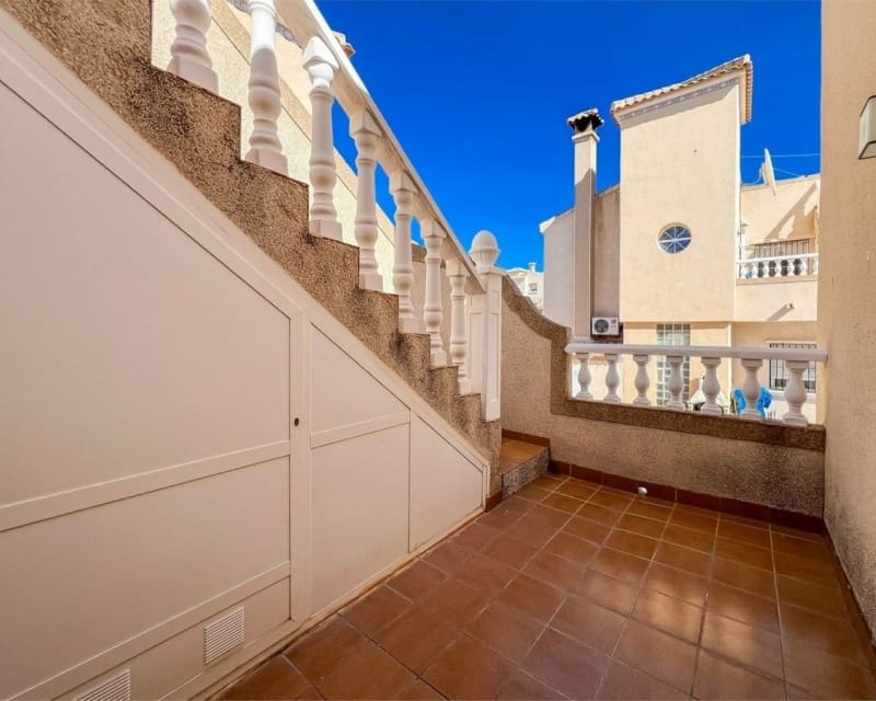 2 slaapkamer Huis te koop in Villamartin met zwembad - € 279.900 (Ref: 9895513)