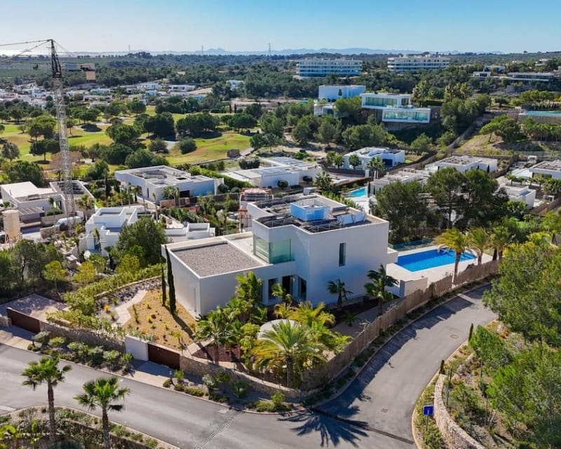 5 soverom Villa til salgs i Las Colinas Golf med svømmebasseng - € 2 700 000 (Ref: 9895516)