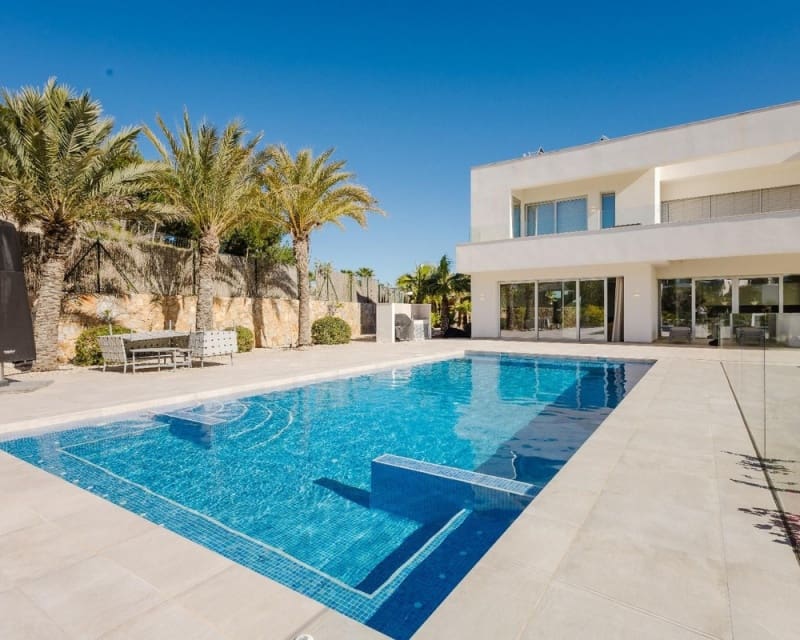 5 soverom Villa til salgs i Las Colinas Golf med svømmebasseng - € 2 700 000 (Ref: 9895516)