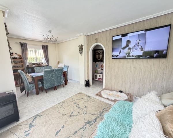 4 soveværelse Villa til salg i Villamartin, Orihuela med swimmingpool - € 399.995 (Ref: 9895517)