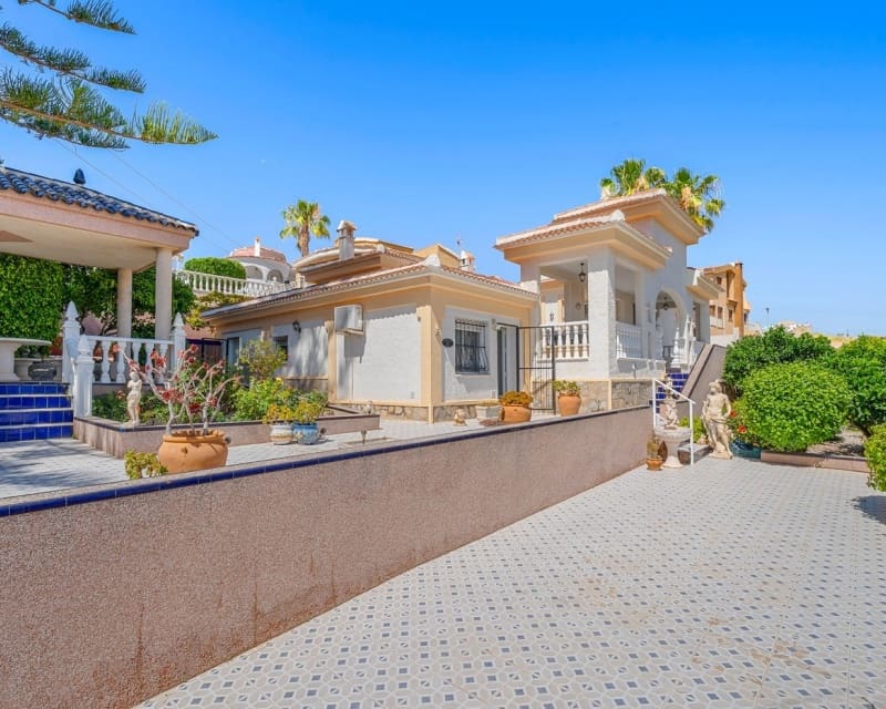 4 sovrum Villa till salu i La Marquesa med pool - 399 000 € (Ref: 9895518)
