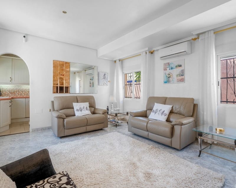 4 sovrum Villa till salu i La Marquesa med pool - 399 000 € (Ref: 9895518)