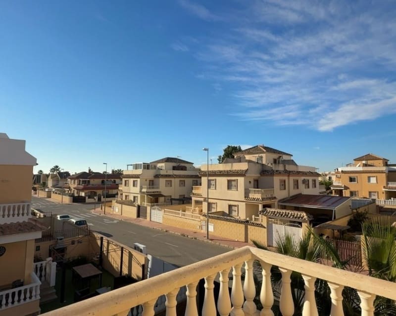 3 sovrum Villa till salu i Ciudad Quesada med pool - 289 000 € (Ref: 9895522)