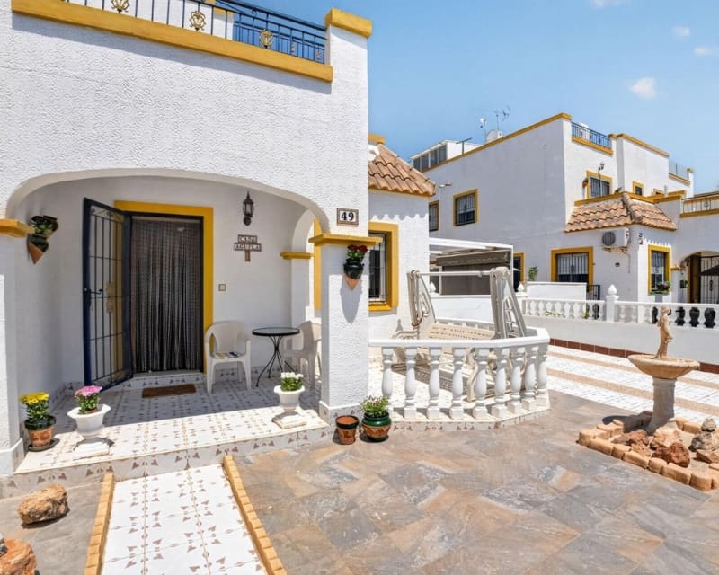 3 quarto Apartamento para venda em La Siesta com piscina - 195 000 € (Ref: 9895523)