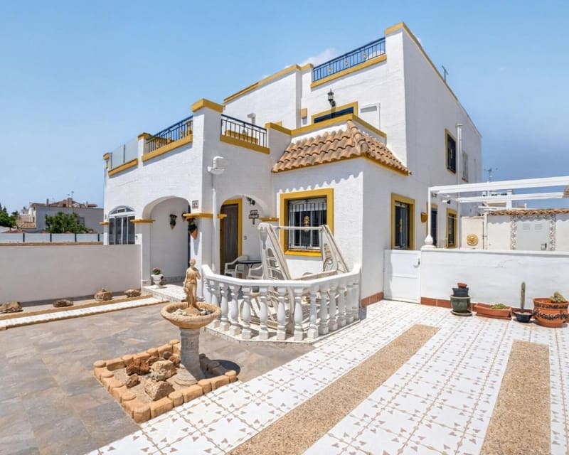 3 quarto Apartamento para venda em La Siesta com piscina - 195 000 € (Ref: 9895523)