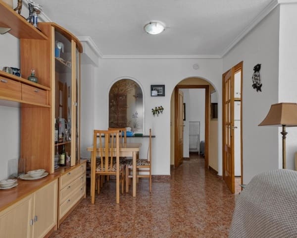 3 quarto Apartamento para venda em La Siesta, Torrevieja com piscina - 195 000 € (Ref: 9895523)