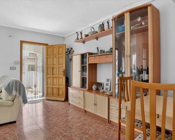 3 quarto Apartamento para venda em La Siesta, Torrevieja com piscina - 195 000 € (Ref: 9895523)