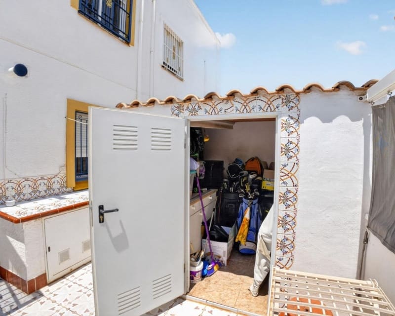 3 quarto Apartamento para venda em La Siesta com piscina - 195 000 € (Ref: 9895523)