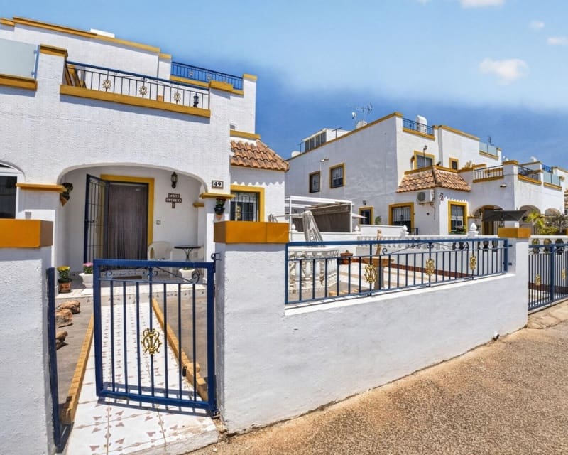 3 quarto Apartamento para venda em La Siesta com piscina - 195 000 € (Ref: 9895523)