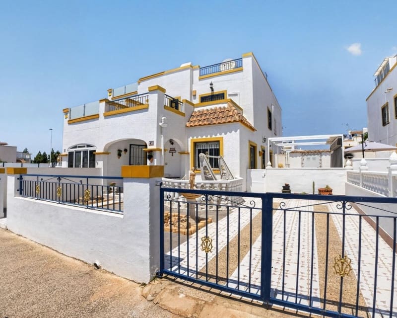3 quarto Apartamento para venda em La Siesta com piscina - 195 000 € (Ref: 9895523)
