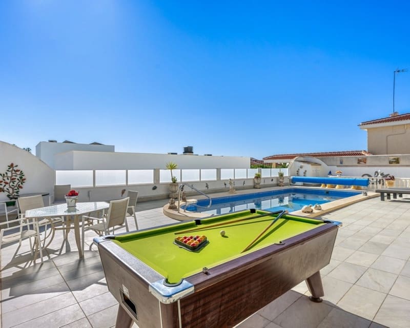 3 slaapkamer Villa te koop in Ciudad Quesada - € 495.000 (Ref: 9895524)