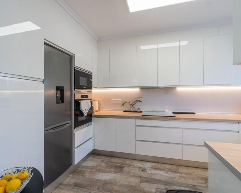 4 soveværelse Villa til salg i Villamartin med swimmingpool - € 399.000 (Ref: 9895526)