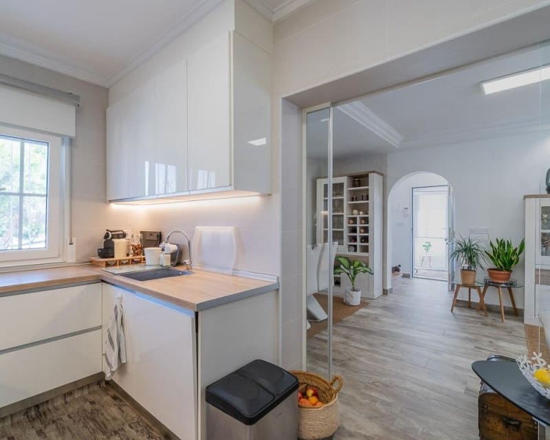 4 soveværelse Villa til salg i Villamartin med swimmingpool - € 399.000 (Ref: 9895526)