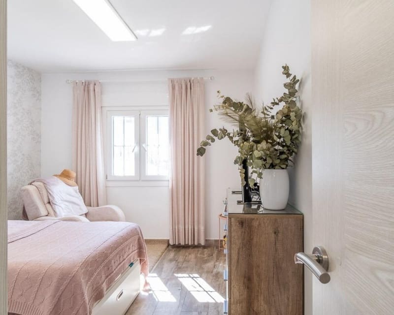 4 soveværelse Villa til salg i Villamartin med swimmingpool - € 399.000 (Ref: 9895526)