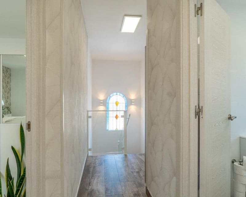 4 soveværelse Villa til salg i Villamartin med swimmingpool - € 399.000 (Ref: 9895526)