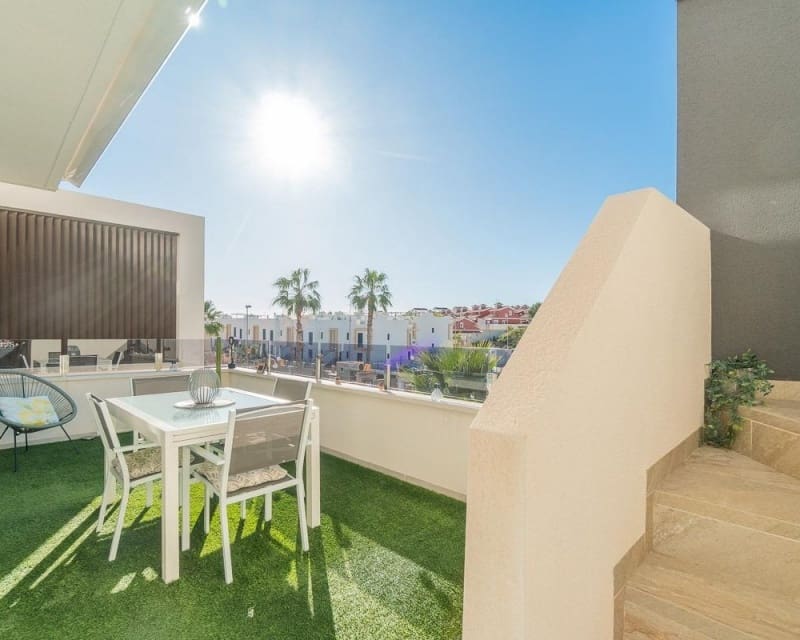 2 bedroom Apartment for sale in Villamartin with pool - € 255,000 (Ref: 9895527)
