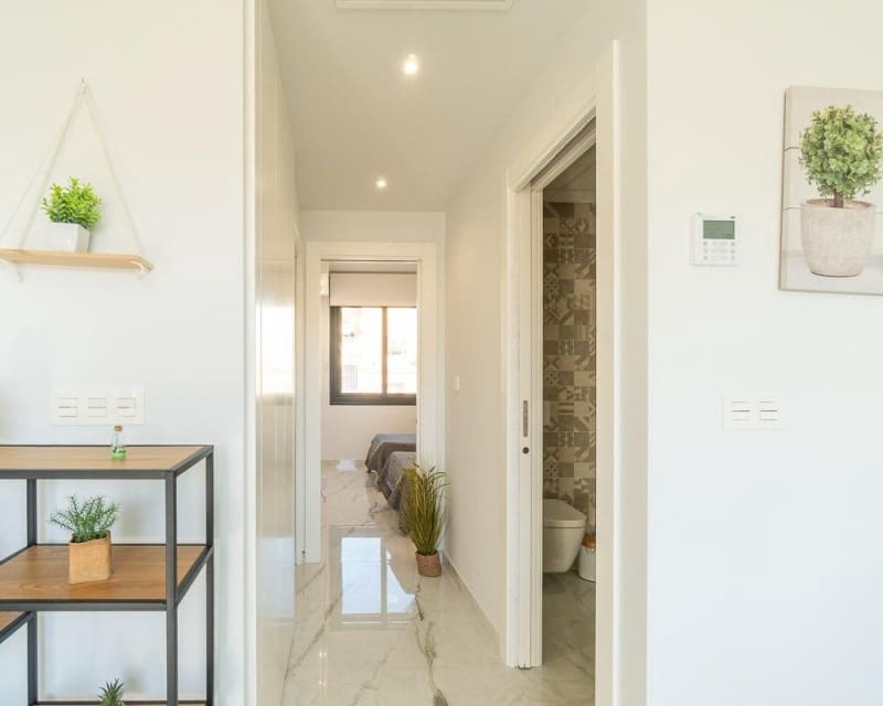 2 bedroom Apartment for sale in Villamartin with pool - € 255,000 (Ref: 9895527)