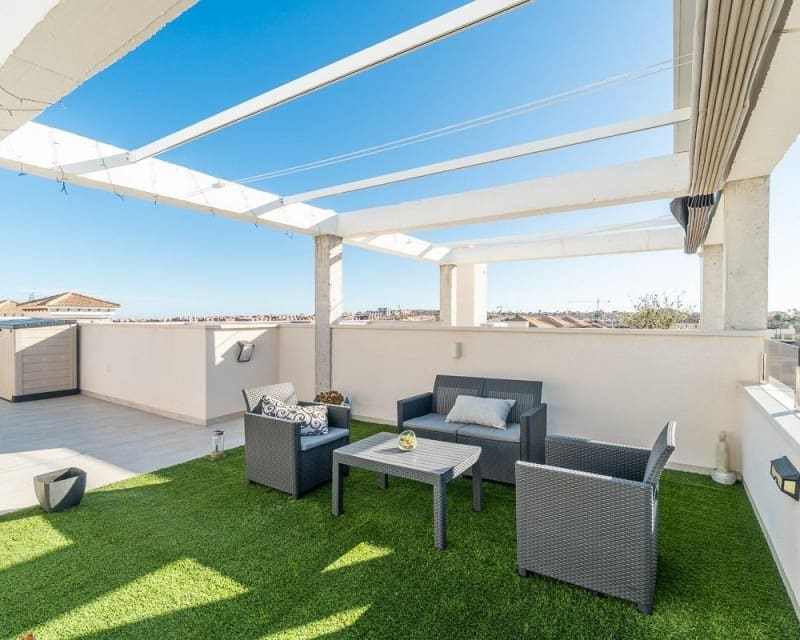 2 bedroom Apartment for sale in Villamartin with pool - € 255,000 (Ref: 9895527)