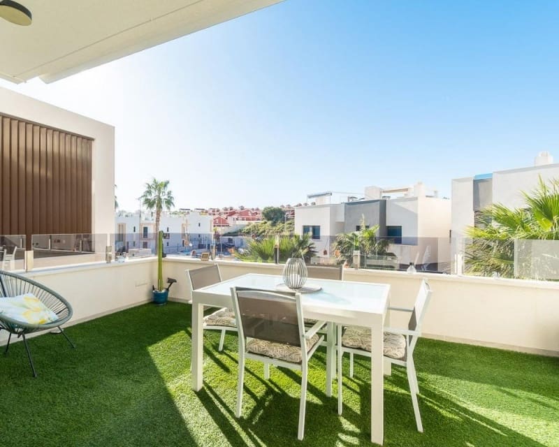 2 bedroom Apartment for sale in Villamartin with pool - € 255,000 (Ref: 9895527)