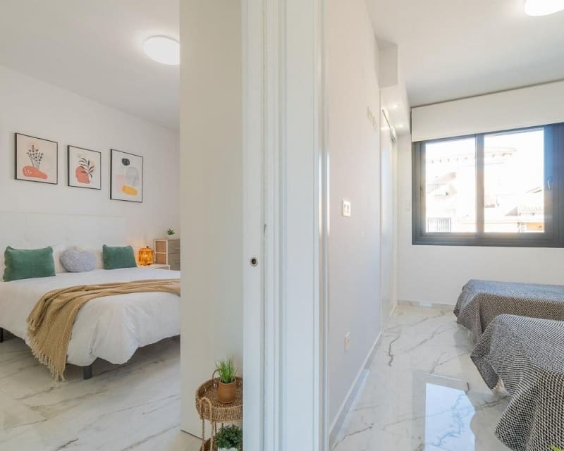 2 bedroom Apartment for sale in Villamartin with pool - € 255,000 (Ref: 9895527)