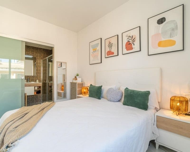 2 bedroom Apartment for sale in Villamartin with pool - € 255,000 (Ref: 9895527)