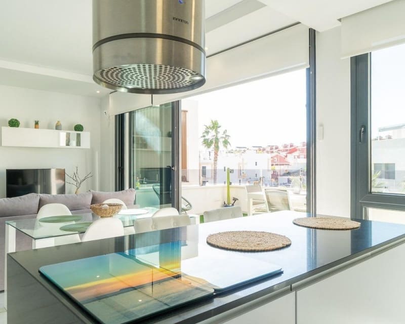 2 bedroom Apartment for sale in Villamartin with pool - € 255,000 (Ref: 9895527)