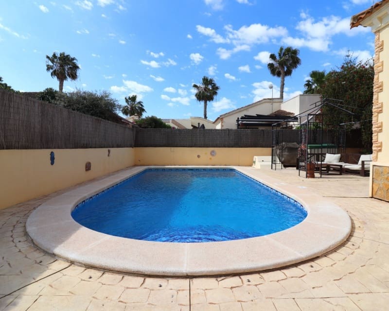 3 camera da letto Villa in vendita in Formentera del Segura con piscina - 365.000 € (Rif: 9895528)