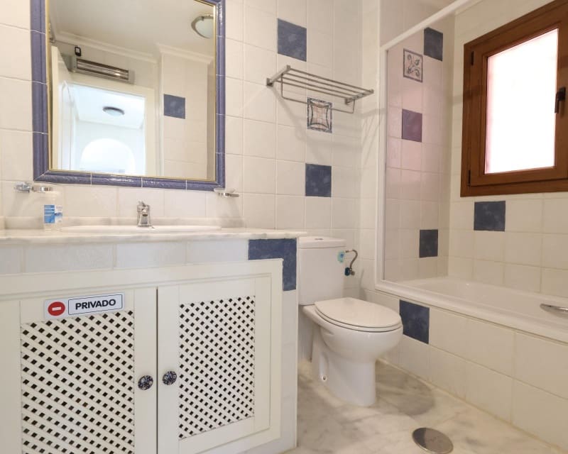 2 soveværelse Lejlighed til salg i Villamartin med swimmingpool - € 195.000 (Ref: 9895529)