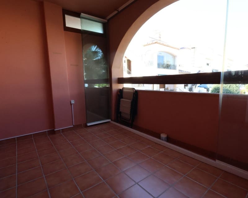 2 soveværelse Lejlighed til salg i Villamartin med swimmingpool - € 195.000 (Ref: 9895529)