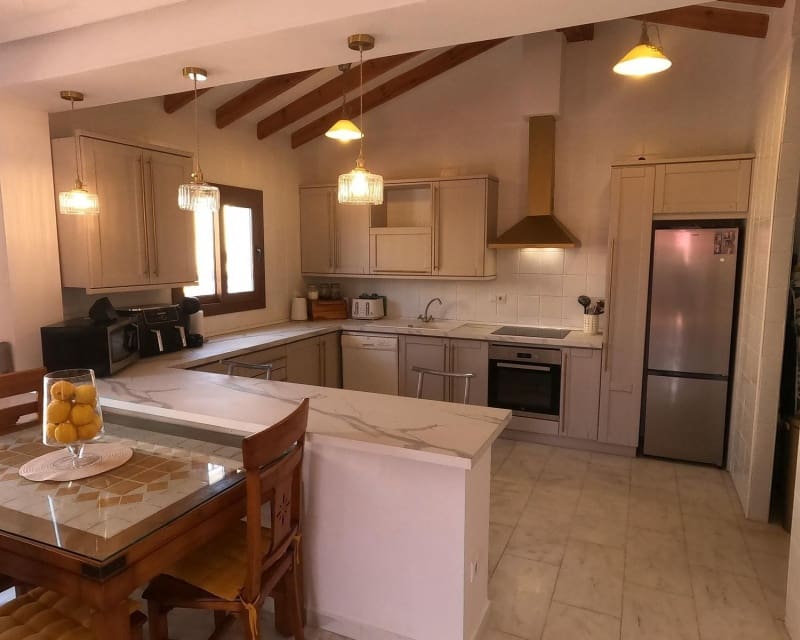 Chalet de 3 habitaciones en Algorfa en venta con piscina - 449.995 € (Ref: 9895531)