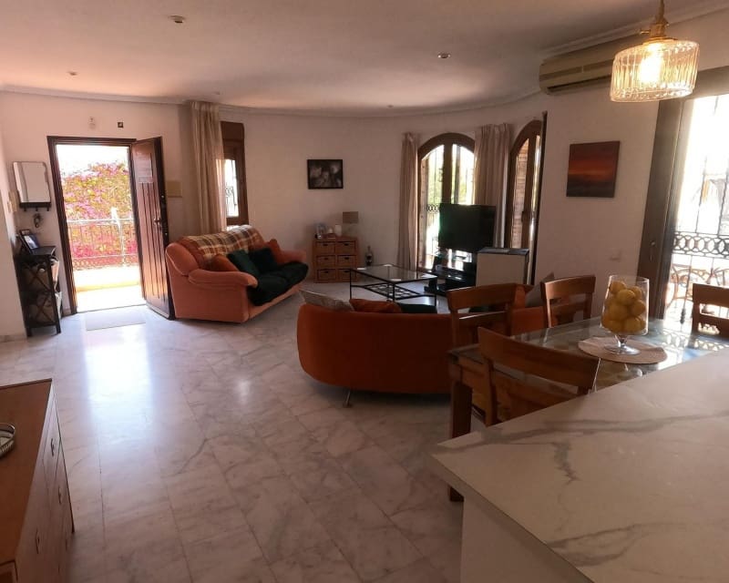 Chalet de 3 habitaciones en Algorfa en venta con piscina - 449.995 € (Ref: 9895531)