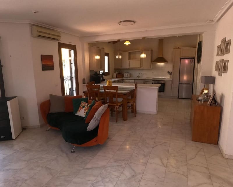 Chalet de 3 habitaciones en Algorfa en venta con piscina - 449.995 € (Ref: 9895531)