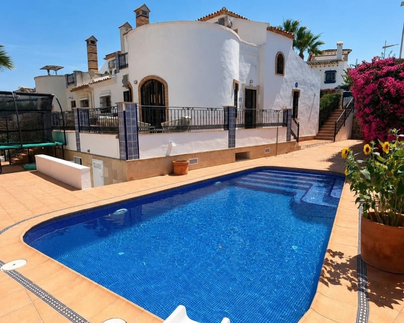 Chalet de 3 habitaciones en Algorfa en venta con piscina - 449.995 € (Ref: 9895531)