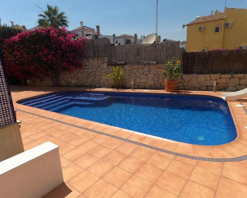 Chalet de 3 habitaciones en Algorfa en venta con piscina - 449.995 € (Ref: 9895531)