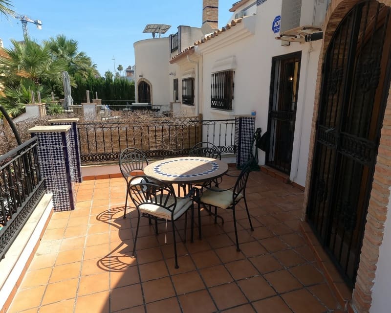 Chalet de 3 habitaciones en Algorfa en venta con piscina - 449.995 € (Ref: 9895531)