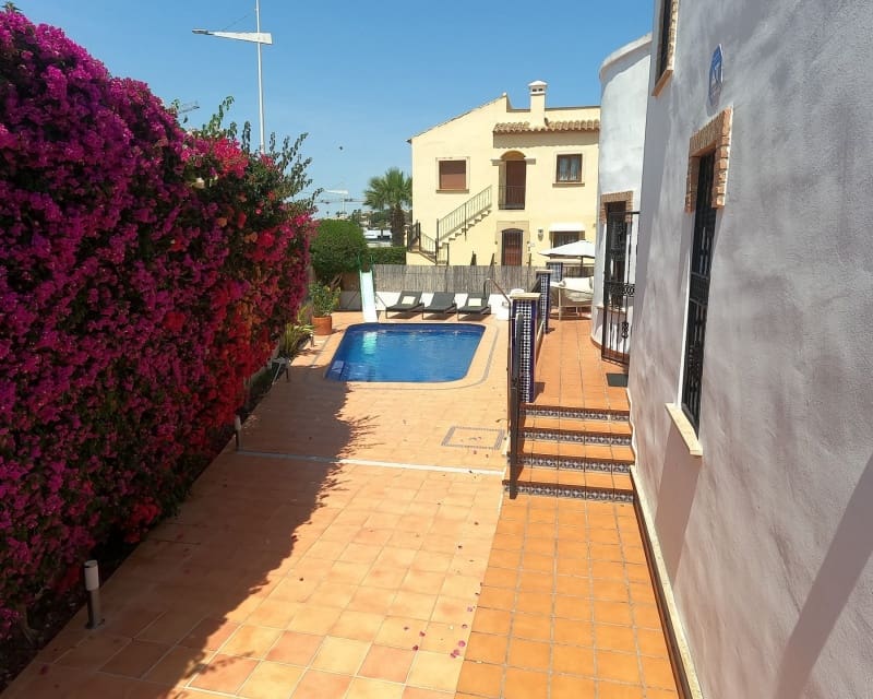 Chalet de 3 habitaciones en Algorfa en venta con piscina - 449.995 € (Ref: 9895531)