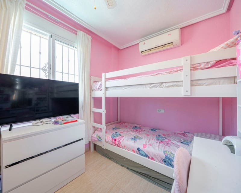 3 soverom Villa til salgs i Ciudad Quesada med svømmebasseng - € 289 000 (Ref: 9912219)