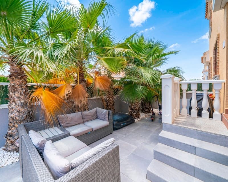 3 soverom Villa til salgs i Ciudad Quesada med svømmebasseng - € 289 000 (Ref: 9912219)