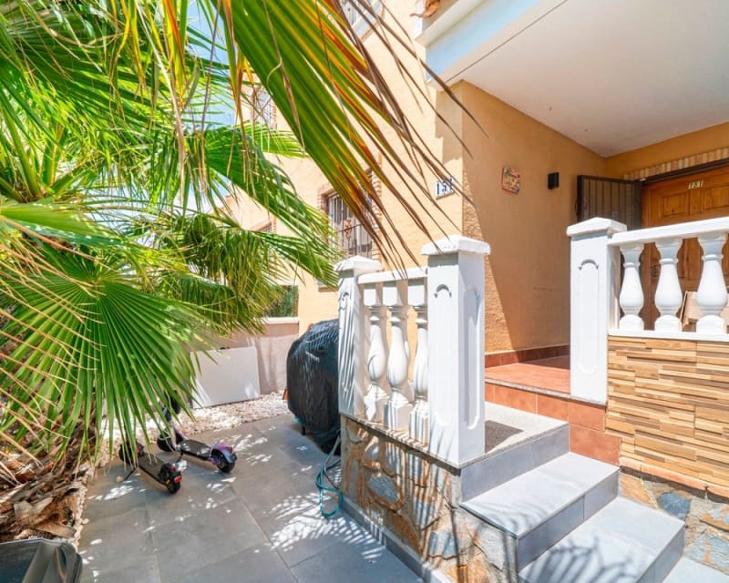 3 soverom Villa til salgs i Ciudad Quesada med svømmebasseng - € 289 000 (Ref: 9912219)