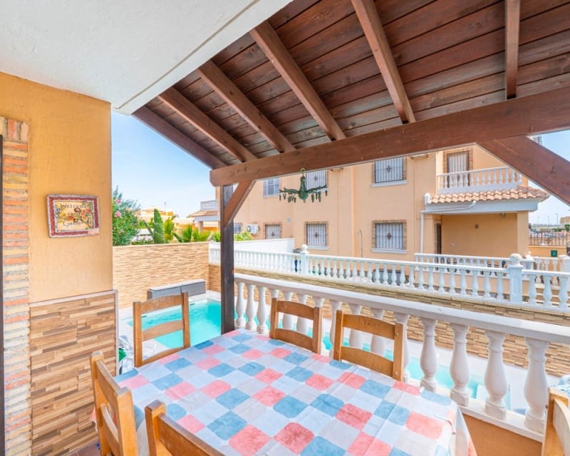 3 soverom Villa til salgs i Ciudad Quesada med svømmebasseng - € 289 000 (Ref: 9912219)
