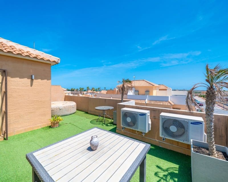 3 soverom Villa til salgs i Ciudad Quesada med svømmebasseng - € 289 000 (Ref: 9912219)